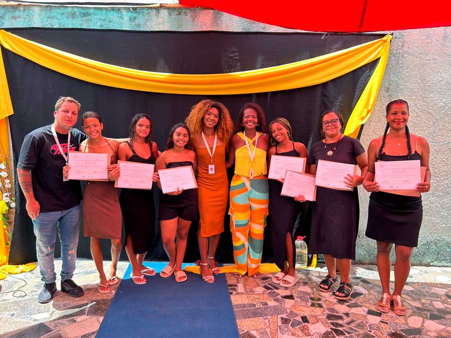 Formatura oficina Raízes e Tranças em Geneciano